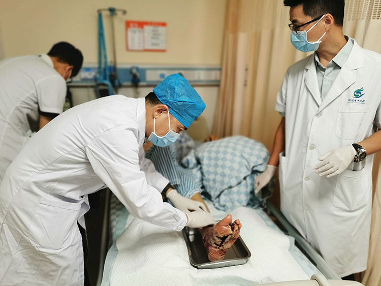 首页-BB贝博艾弗森公司官网