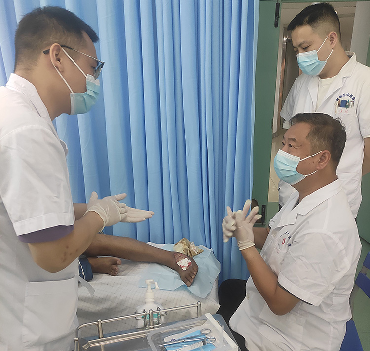 首页-BB贝博艾弗森公司官网