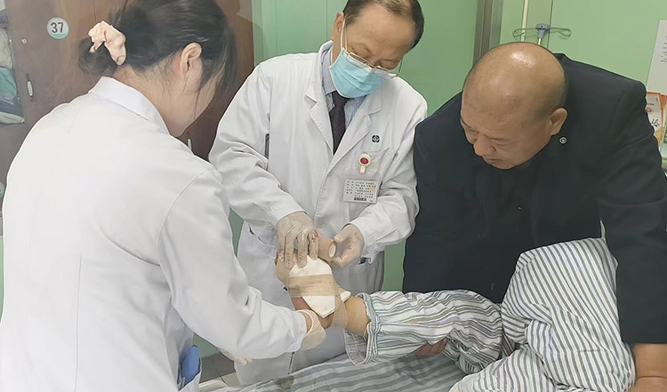 首页-BB贝博艾弗森公司官网