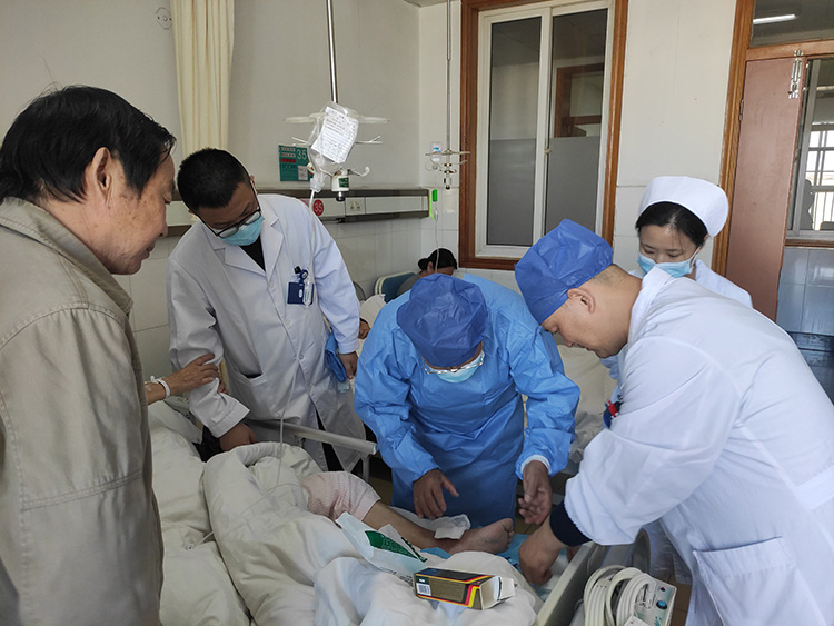 首页-BB贝博艾弗森公司官网