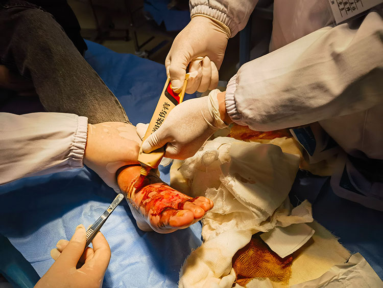 首页-BB贝博艾弗森公司官网