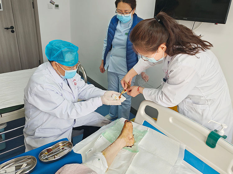 首页-BB贝博艾弗森公司官网