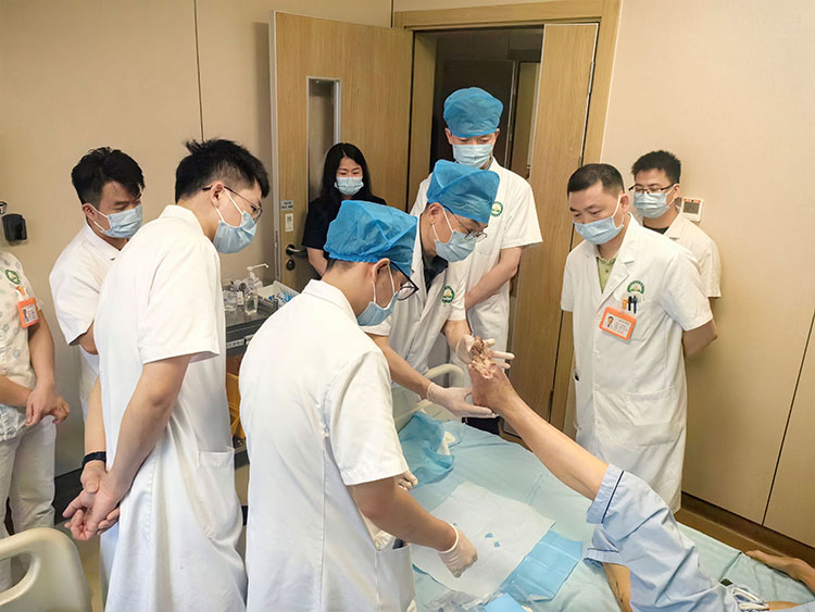 首页-BB贝博艾弗森公司官网