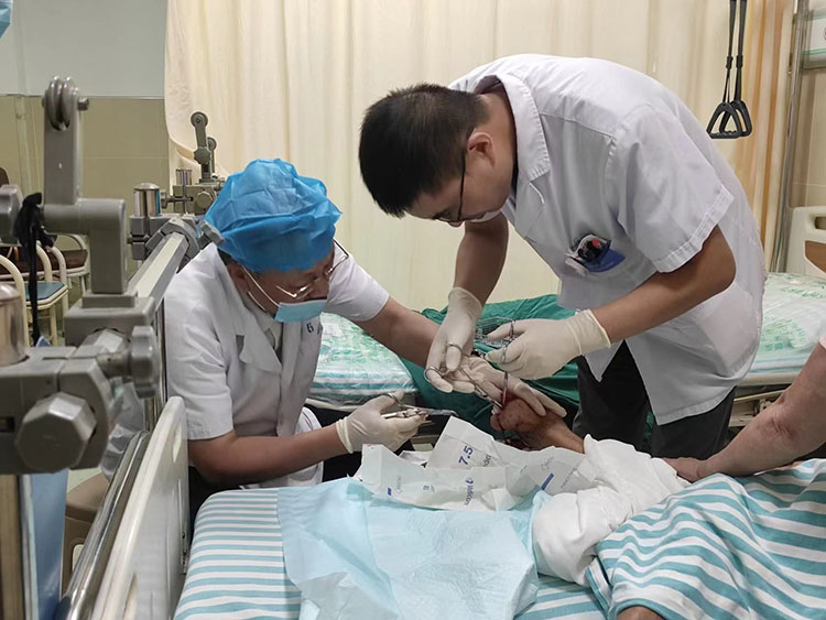 首页-BB贝博艾弗森公司官网